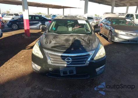 2015 Nissan Altima 2.5/2.5 S/2.5 Sl/2.5 Sv из США, поврежденный, VIN 1N4AL3AP4FC260679
